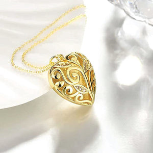 Charismatic gold-plated, crystal-studded love heart pendant for girls and women